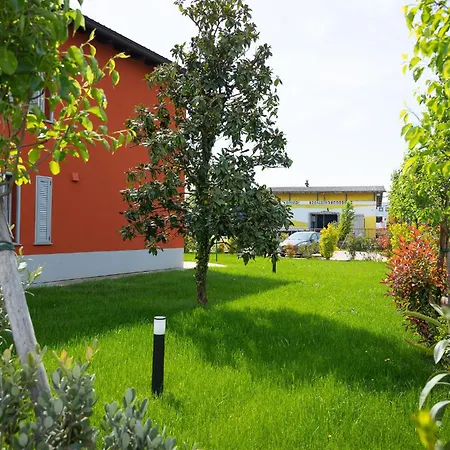 Il Nido Parcheggio Privato Cortile *